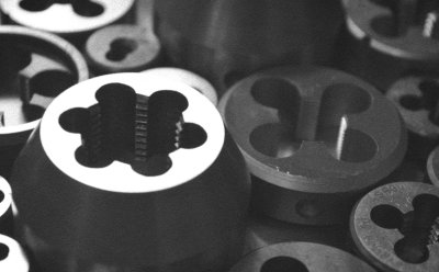 Round Dies