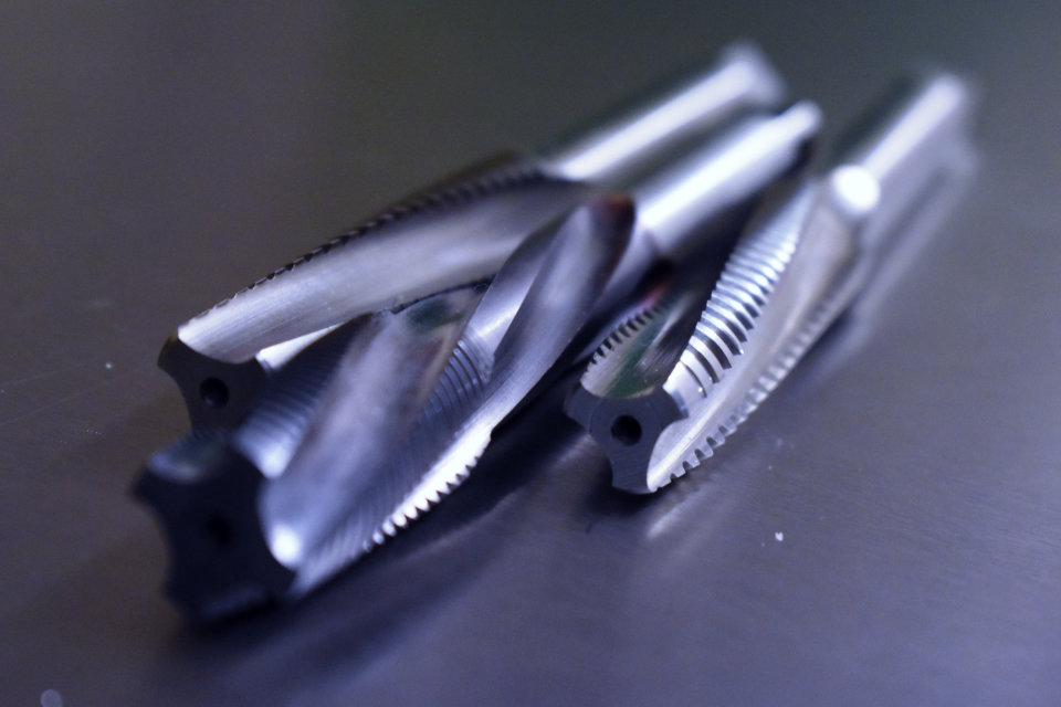 machine-taps-spiral-point-and-flute-960 machine taps spiral point and flute designs